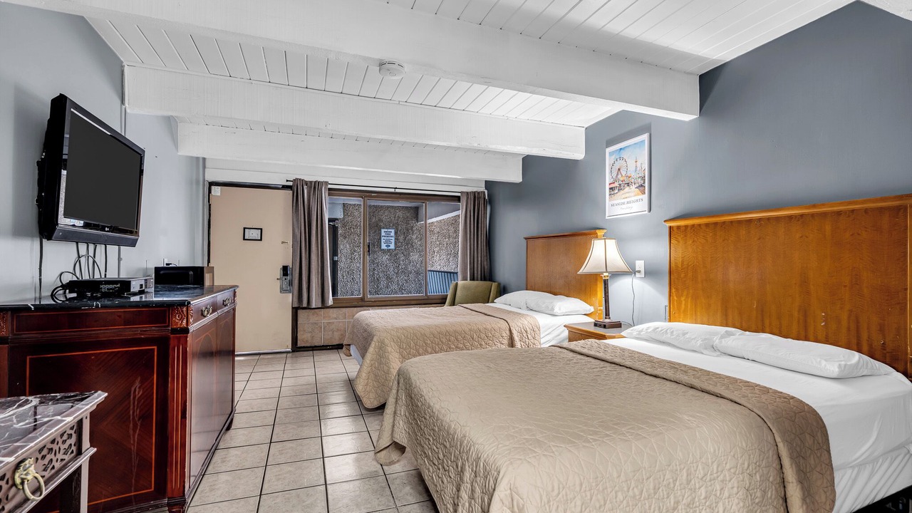 Photo of Bedroom in Seaside Heights
