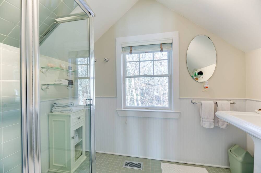 Photo of Bathroom in Sagaponack