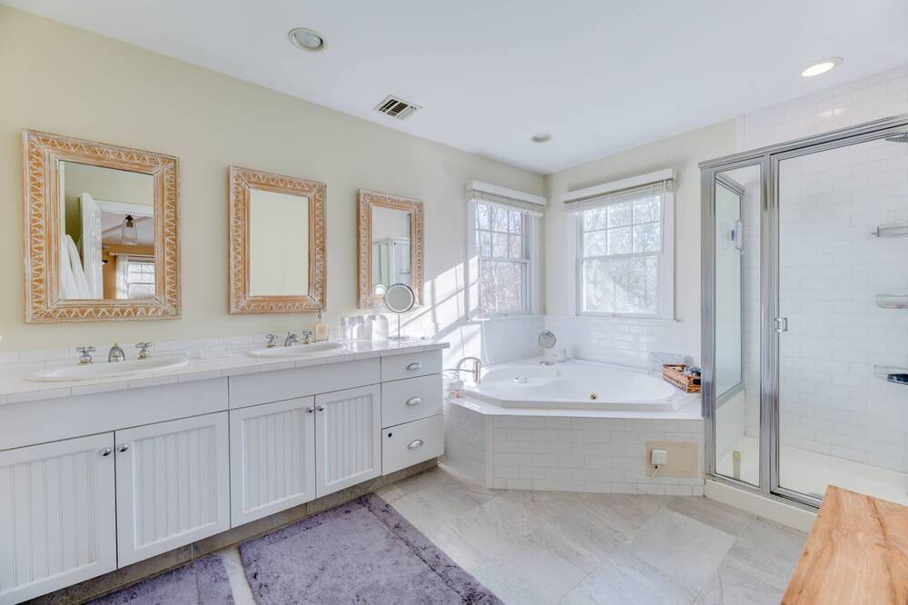 Photo of Bathroom in Sagaponack