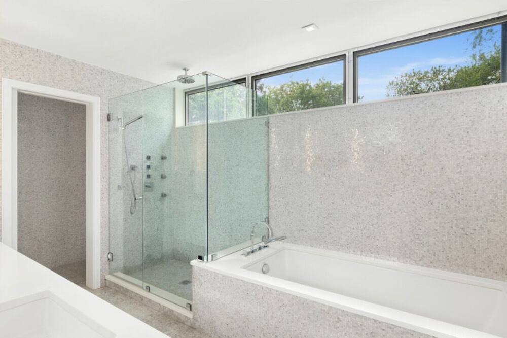 Photo of Bathroom in Sagaponack