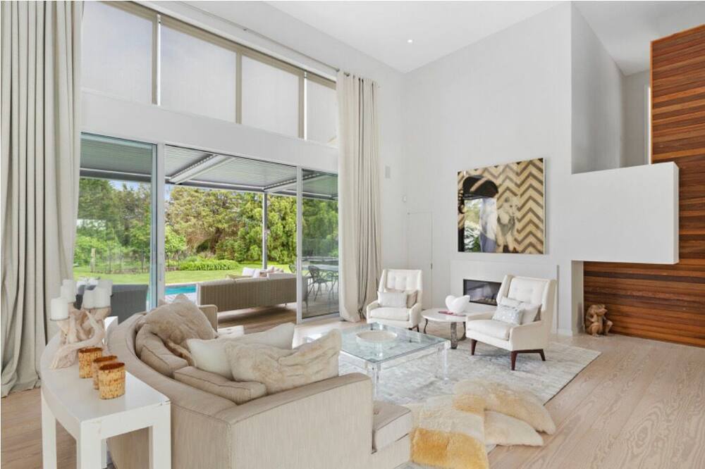 Photo of Livingroom in Sagaponack