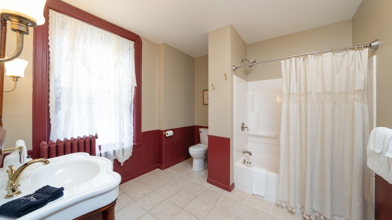 Photo of Bathroom in Naples