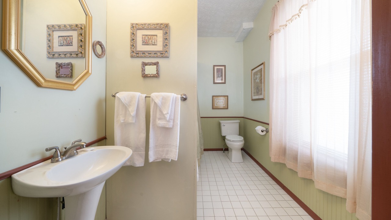 Photo of Bathroom in Naples