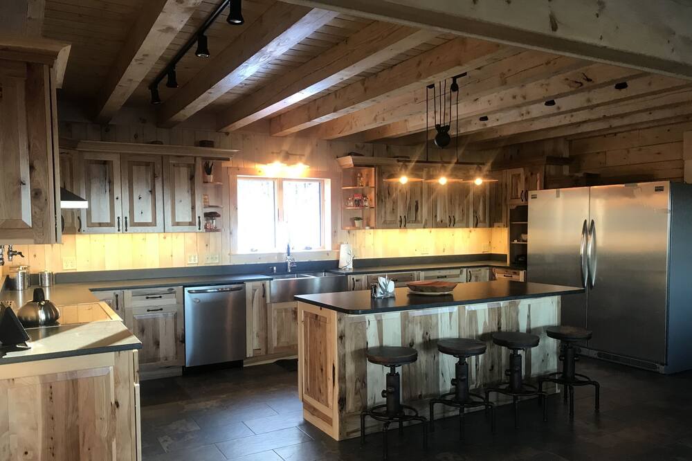 Photo of Kitchen in Searsburg