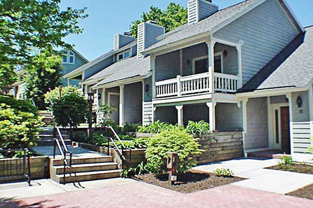 Photo of Outdoor in Chautauqua