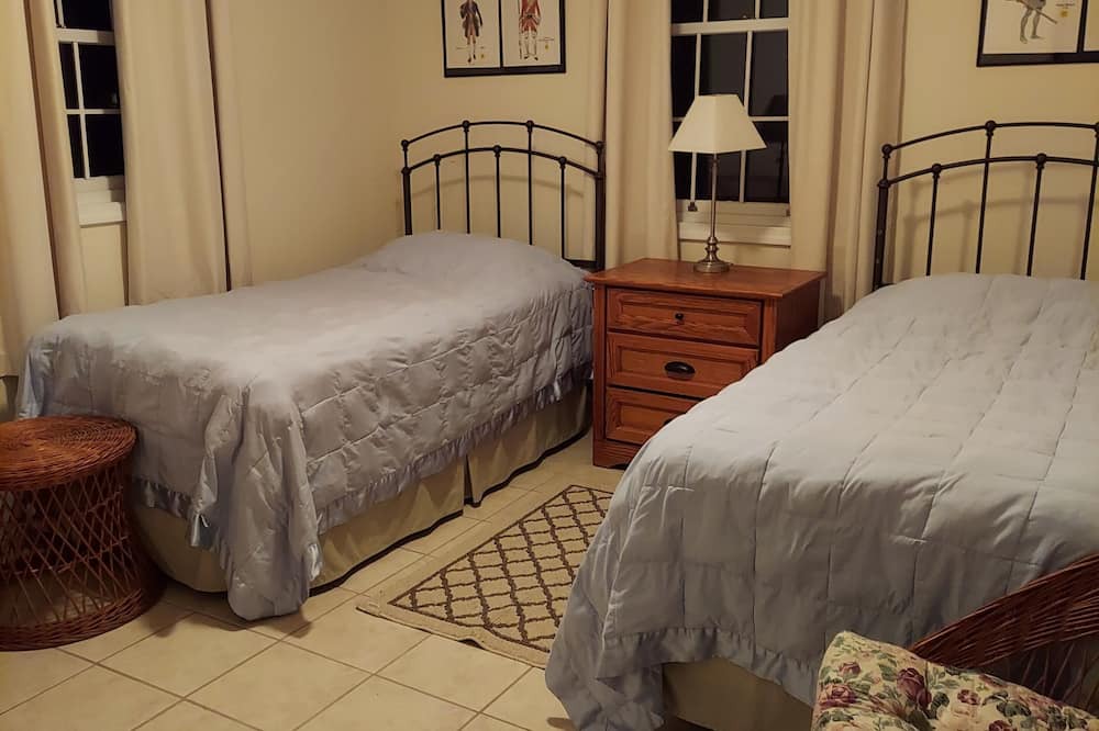 Photo of Bedroom in Saratoga Springs