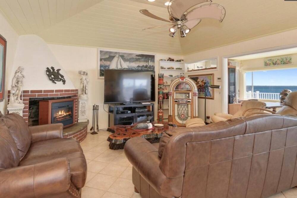 Photo of Bedroom in Town of Southold Town