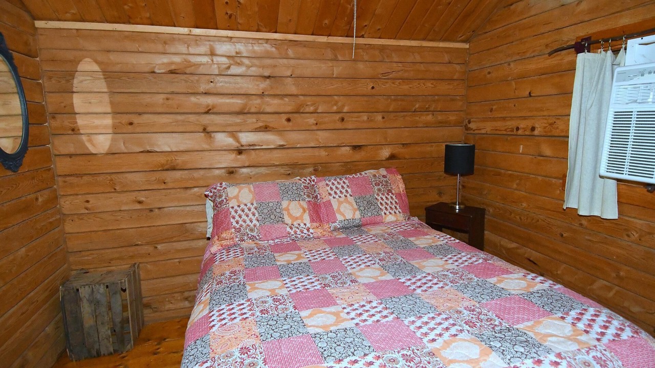 Photo of Bedroom in Berkeley Springs
