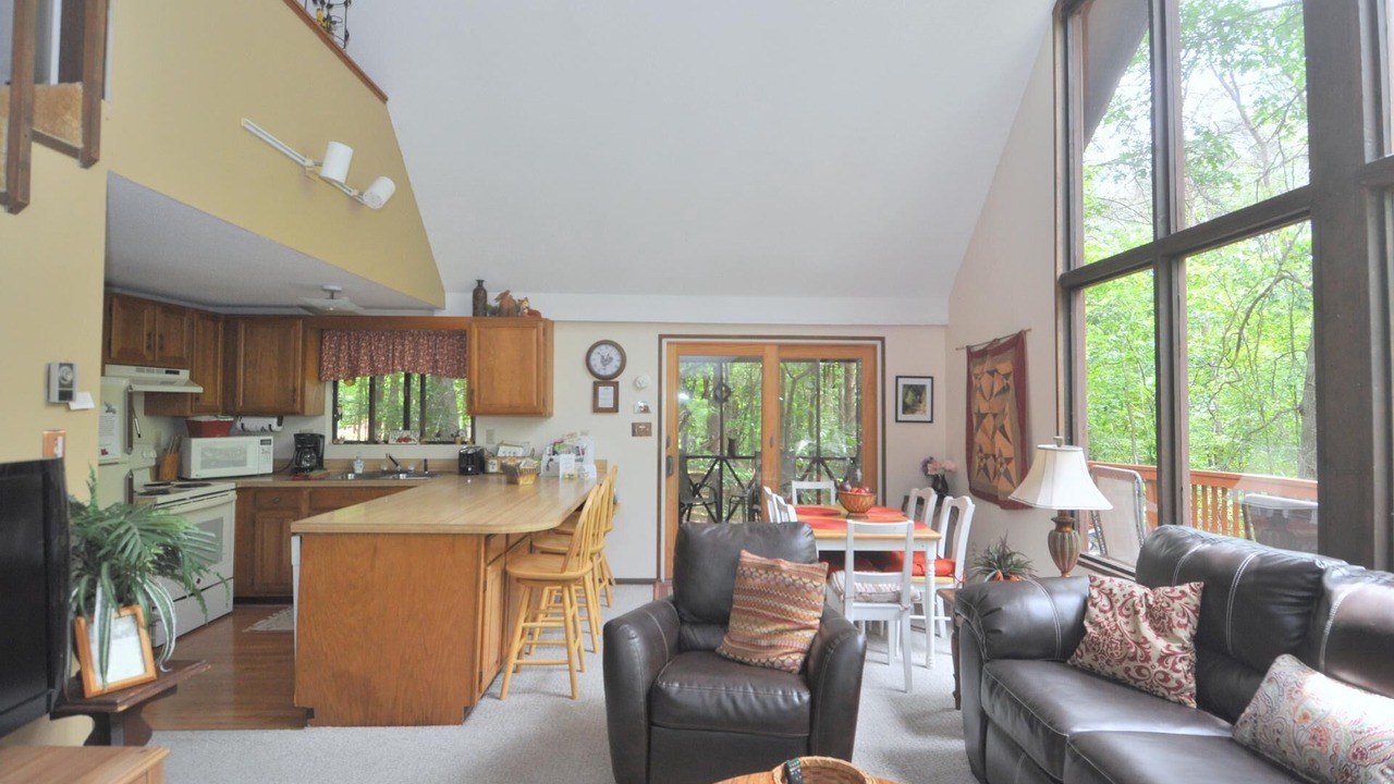 Photo of Livingroom in The Woods