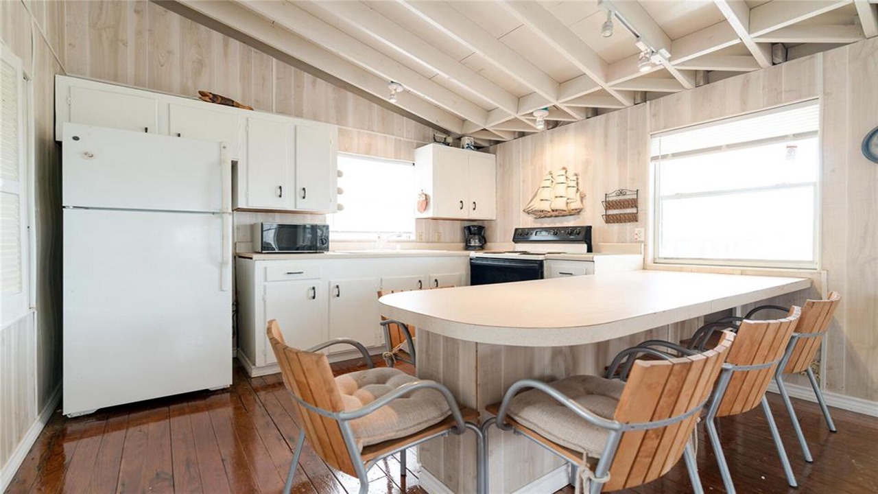 Photo of Kitchen in Surfside Beach
