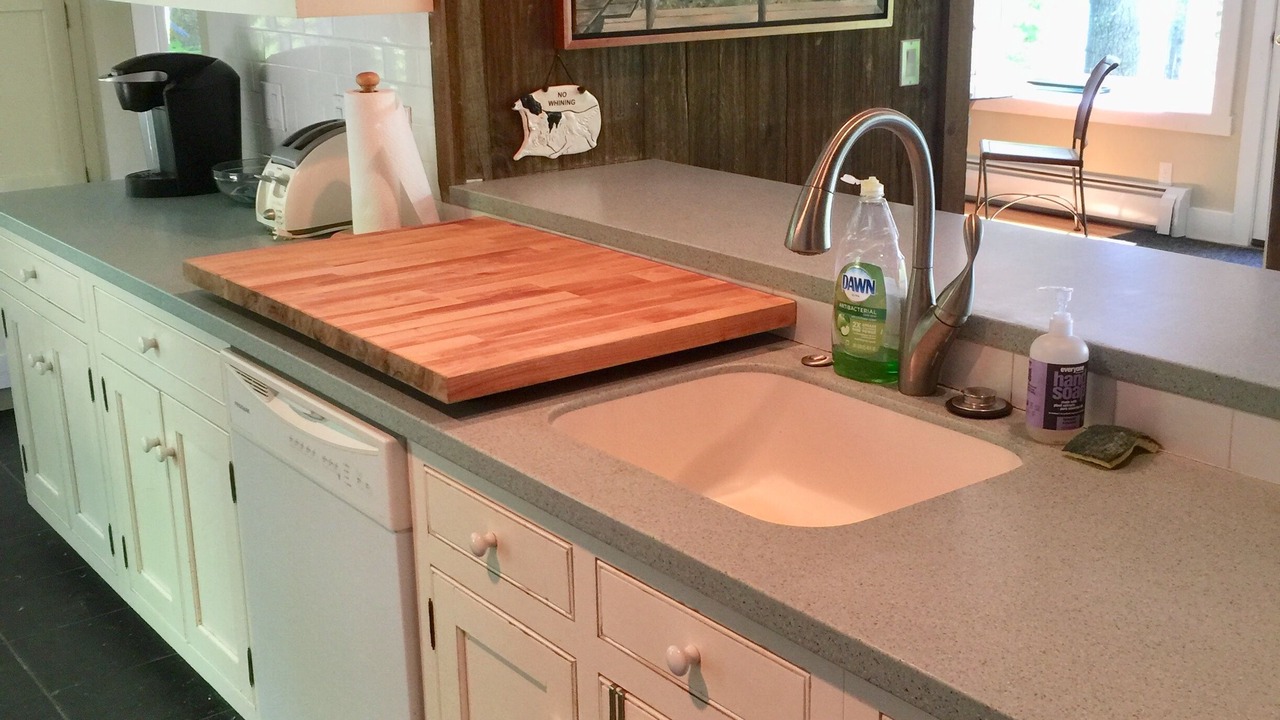 Photo of Kitchen in Center Lovell