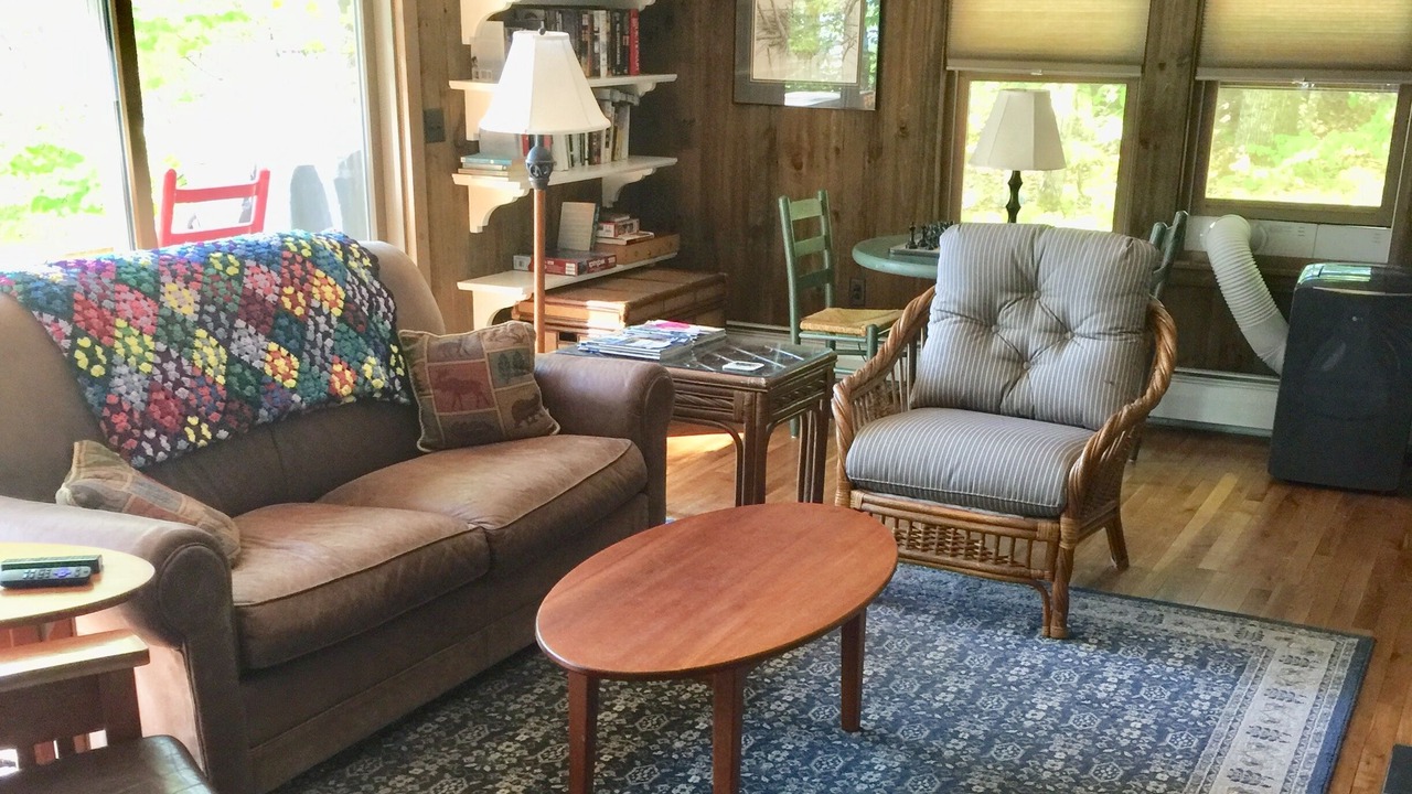 Photo of Livingroom in Center Lovell