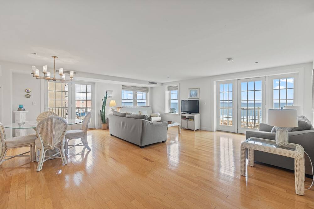 Photo of Livingroom in Old Orchard Beach