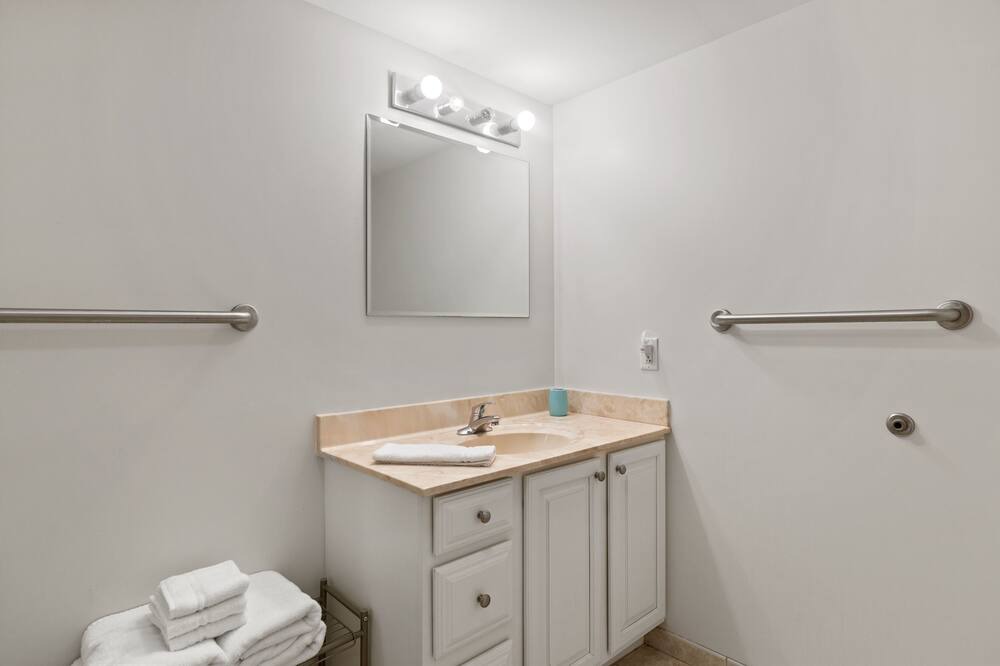 Photo of Bathroom in Old Orchard Beach