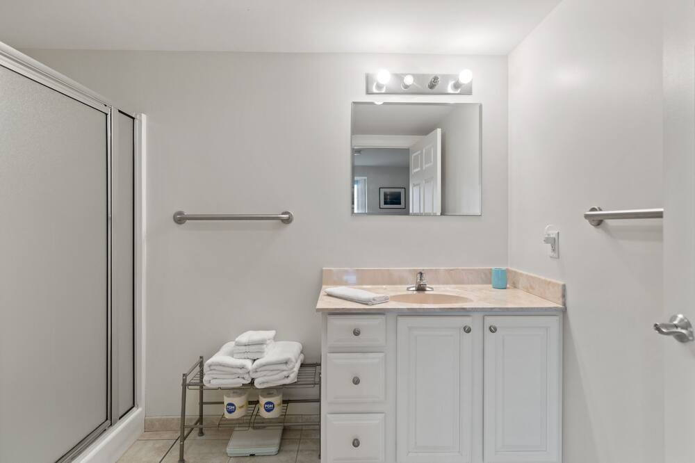 Photo of Bathroom in Old Orchard Beach