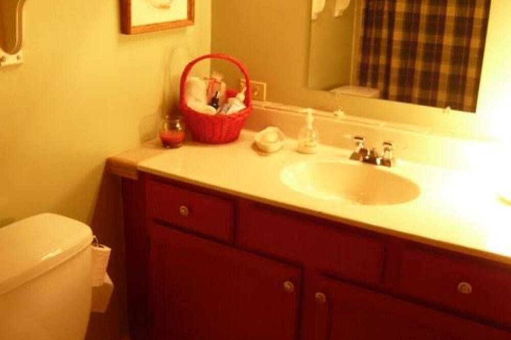Photo of Bathroom in Kabletown