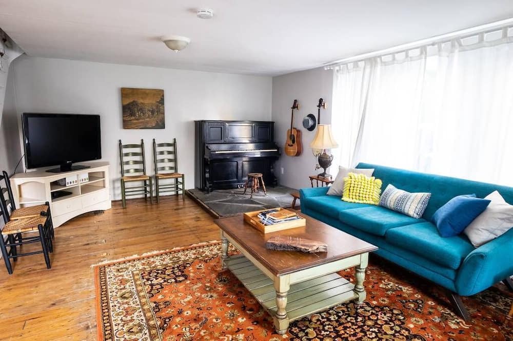 Photo of Livingroom in Cornwall-on-Hudson