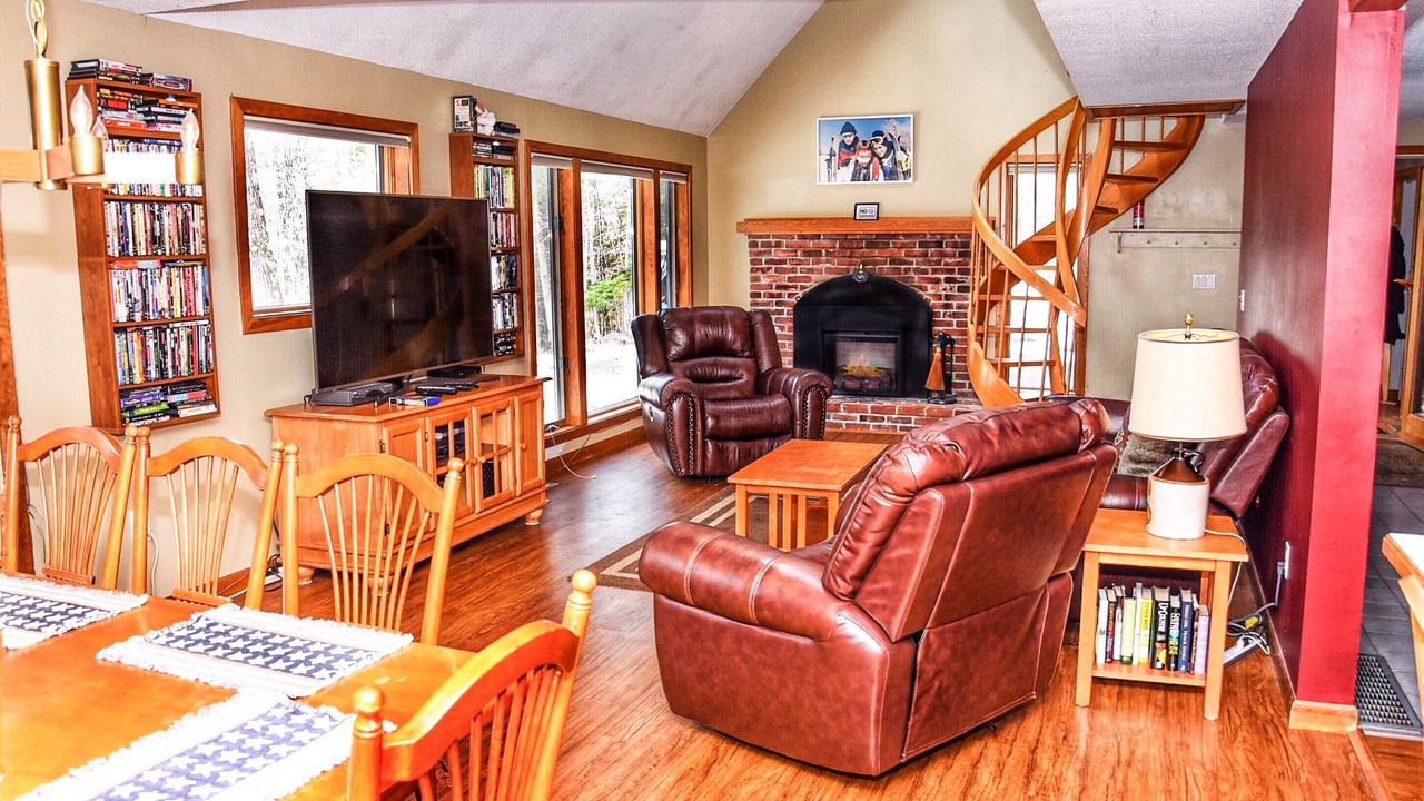 Photo of Livingroom in Birch Hill