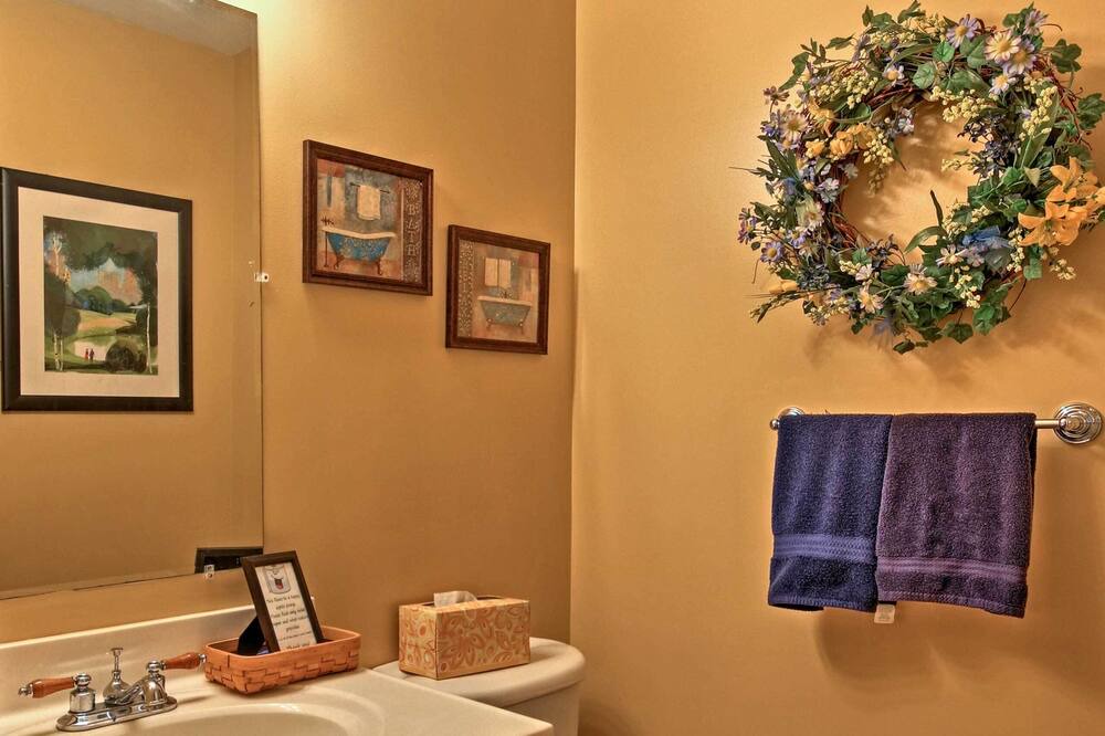 Photo of Bathroom in Circleville