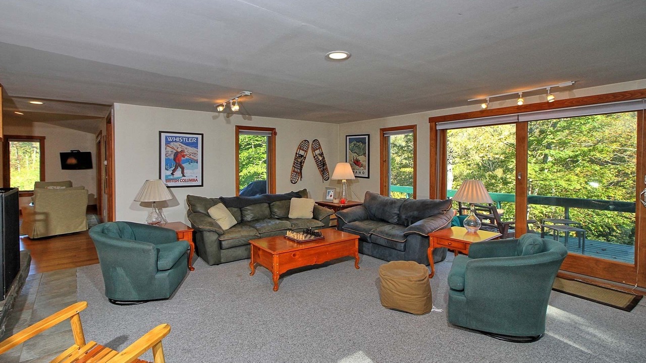 Photo of Livingroom in Pittsfield