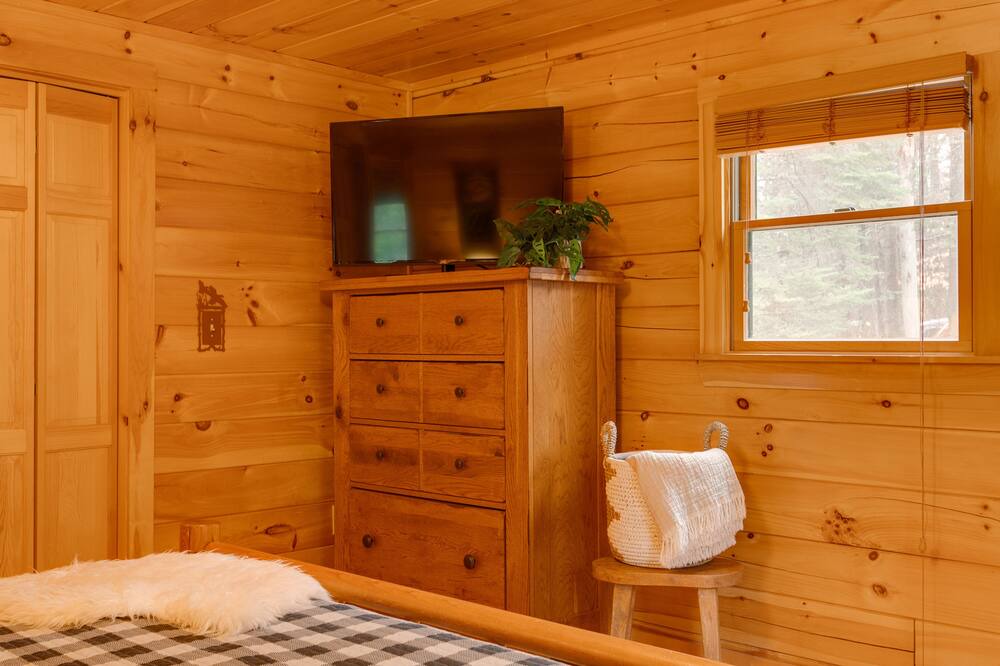 Photo of Bedroom in Bethel