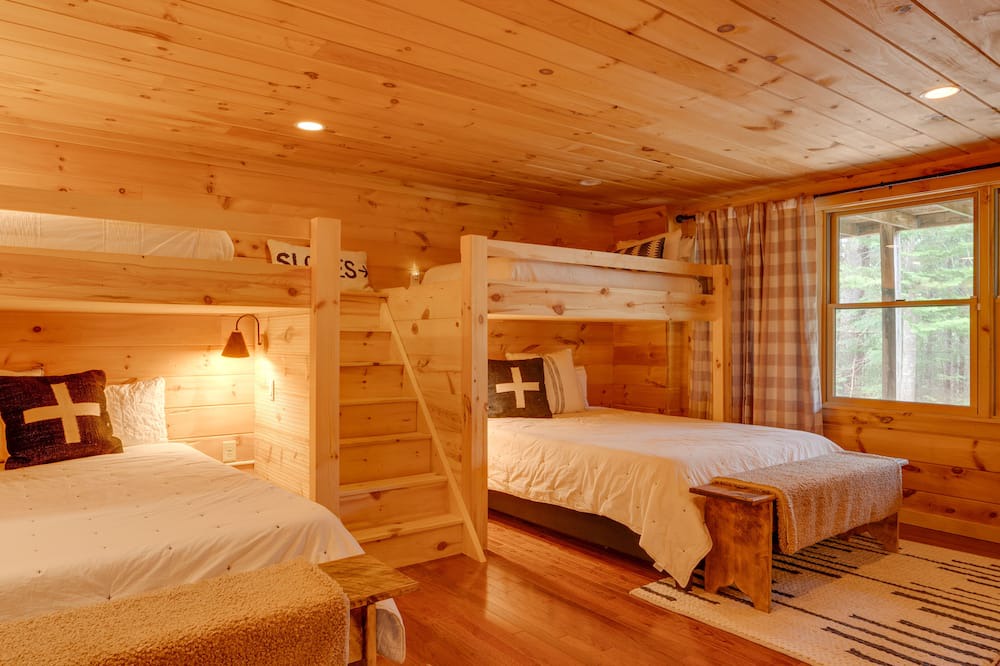 Photo of Bedroom in Bethel