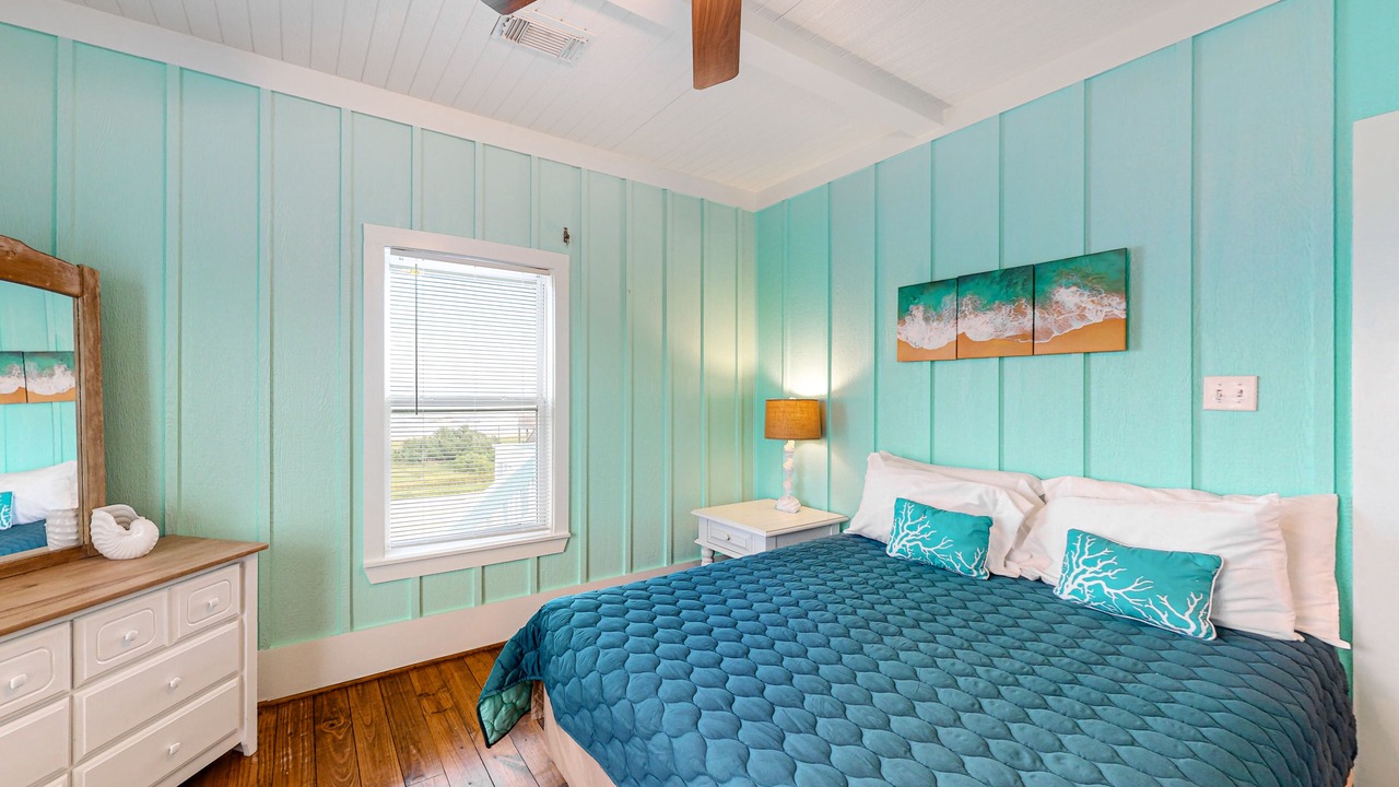 Photo of Bedroom in Port Bolivar