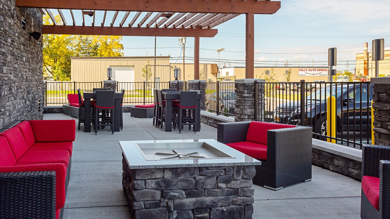 Photo of Patio Balcony in Niagara Falls