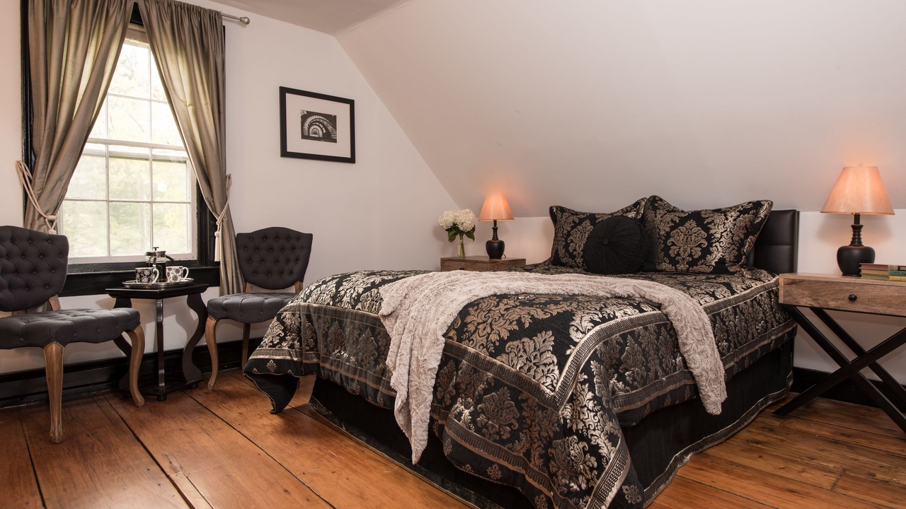 Photo of Bedroom in West Woodstock