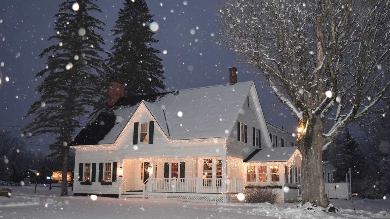 Photo of Buildings in West Woodstock