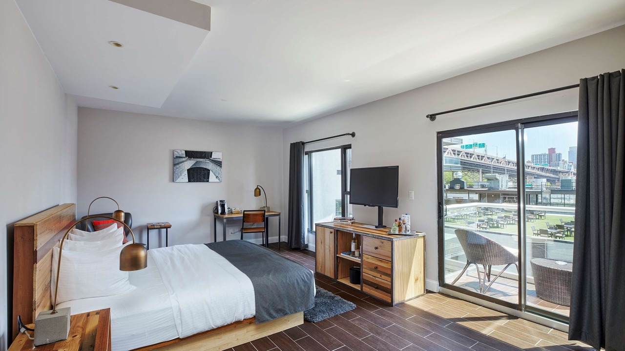 Photo of Bedroom in Hunters Point