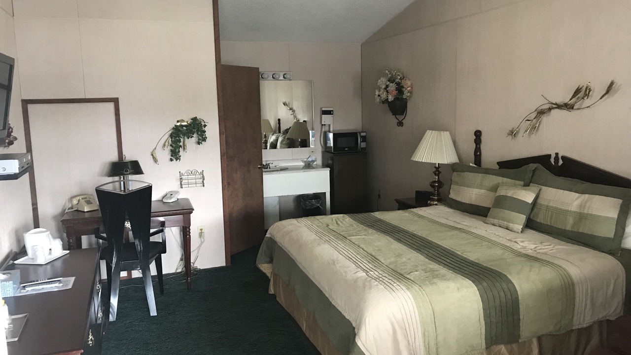 Photo of Bedroom in Town of Reading