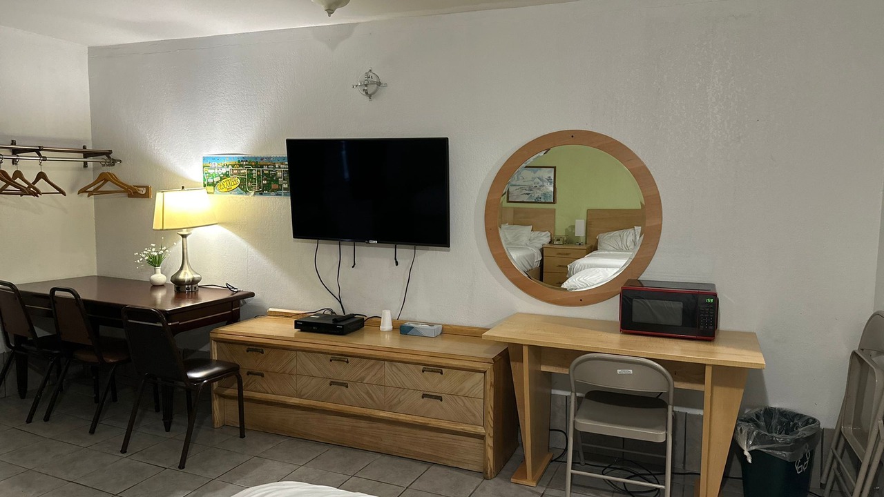 Photo of Bedroom in Lattingtown