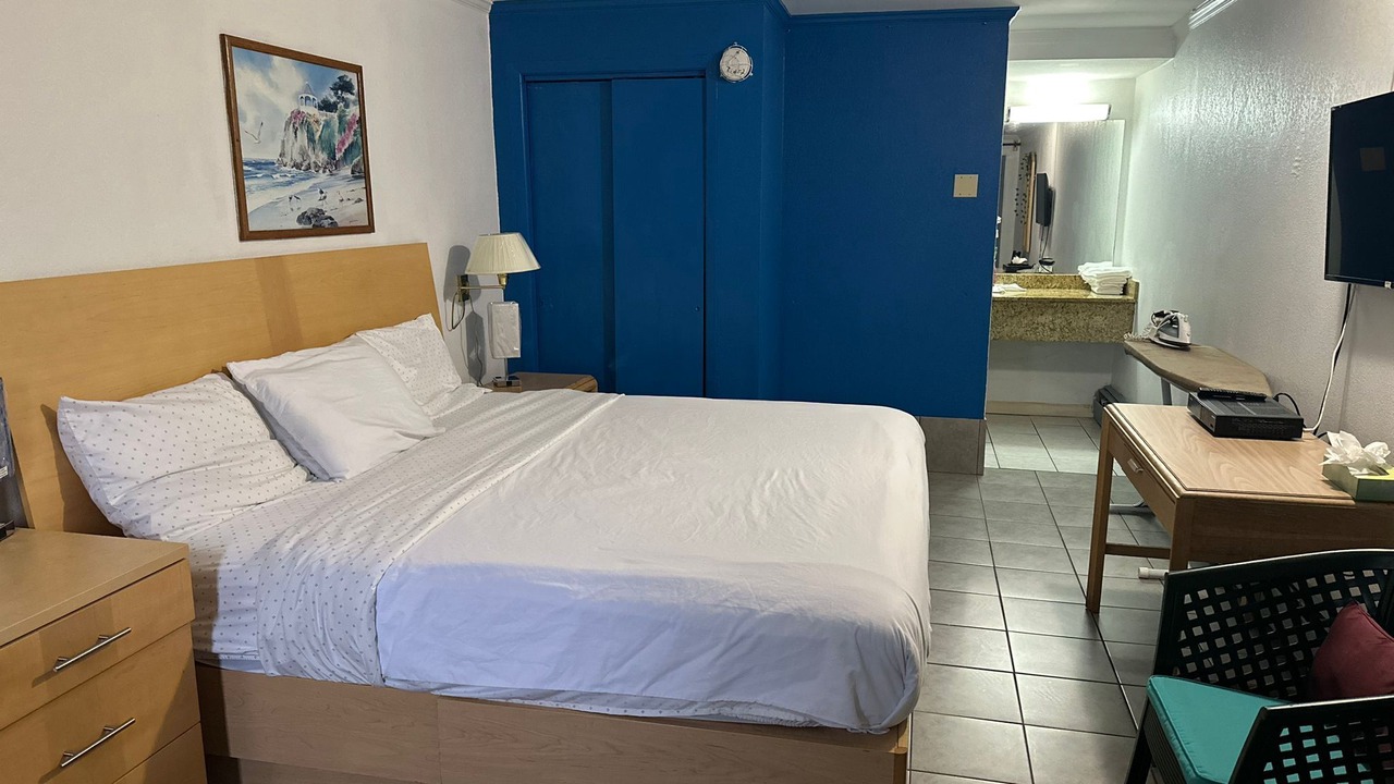 Photo of Bedroom in Lattingtown