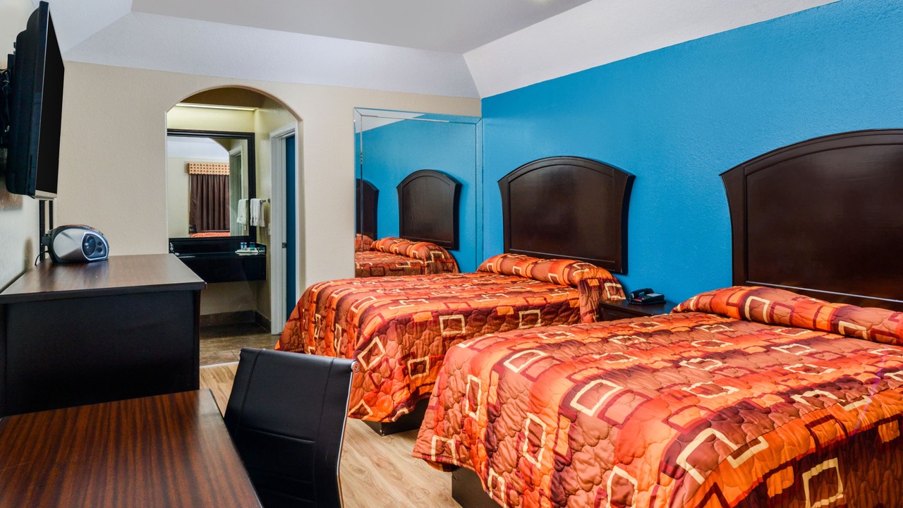 Photo of Bedroom in Clodine