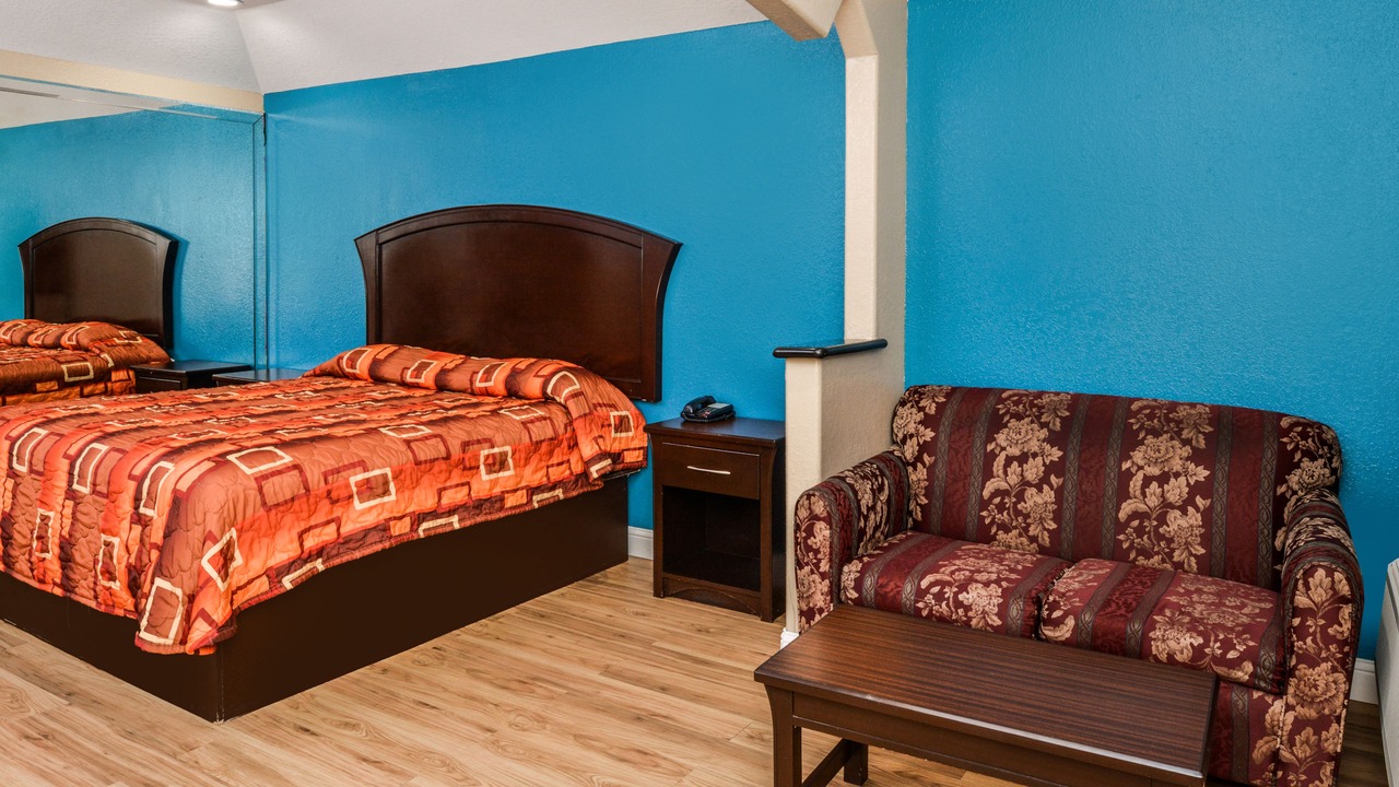 Photo of Bedroom in Clodine