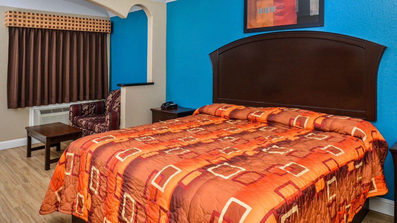 Photo of Bedroom in Clodine