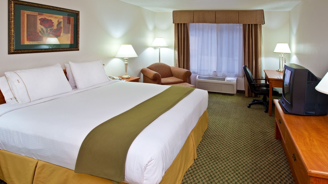 Photo of Bedroom in Mount Gay-Shamrock