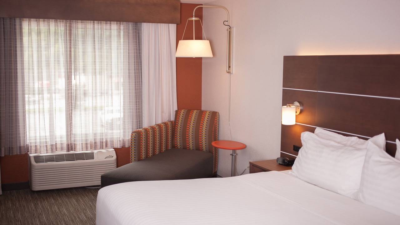Photo of Bedroom in Mount Gay-Shamrock
