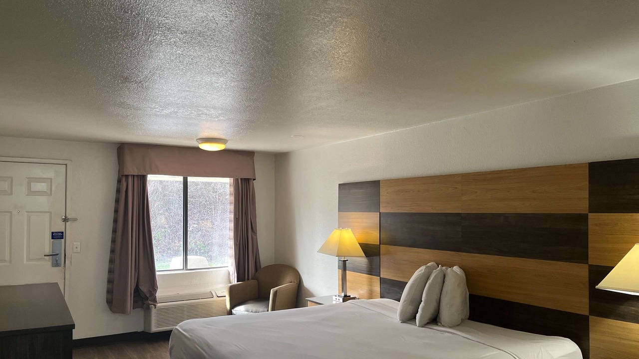 Photo of Bedroom in Cross Lanes