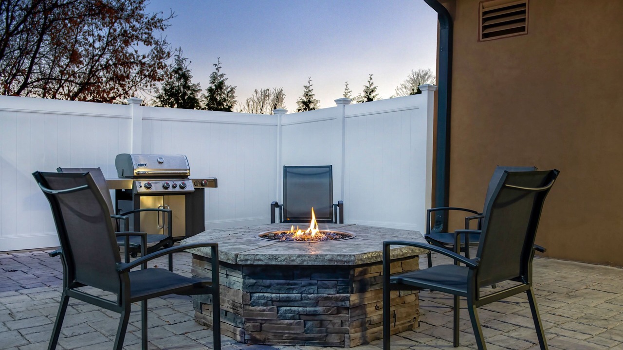 Photo of Outdoor in Cortland West