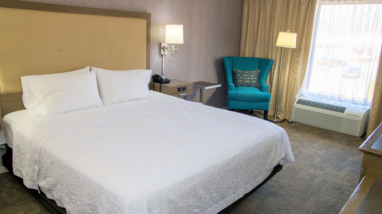Photo of Bedroom in Lewisburg