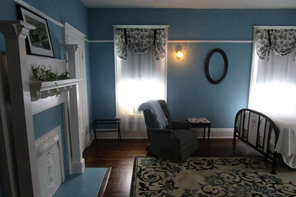 Photo of Livingroom in Alderson