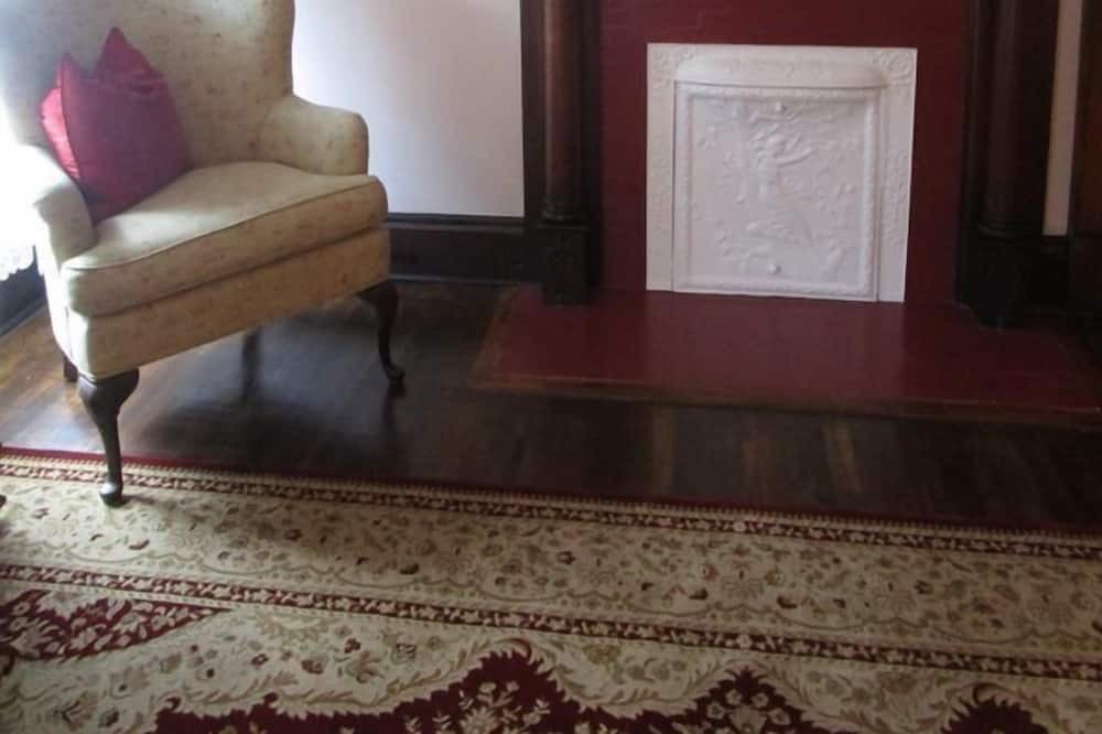 Photo of Livingroom in Alderson