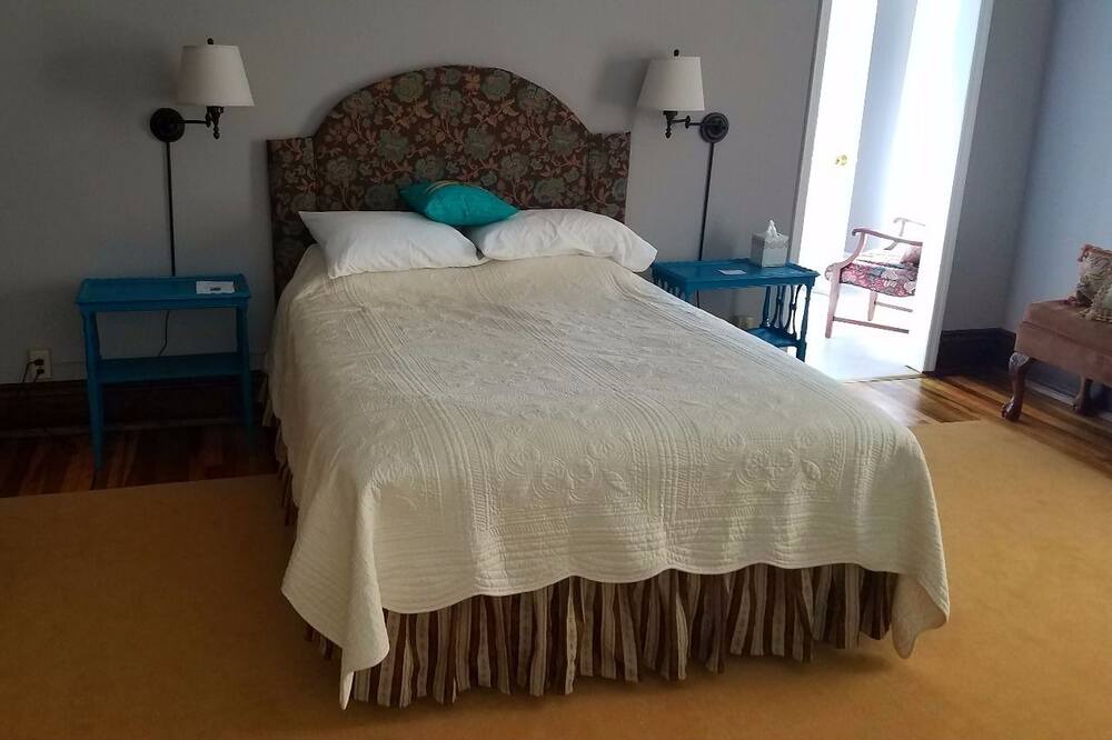 Photo of Bedroom in Alderson