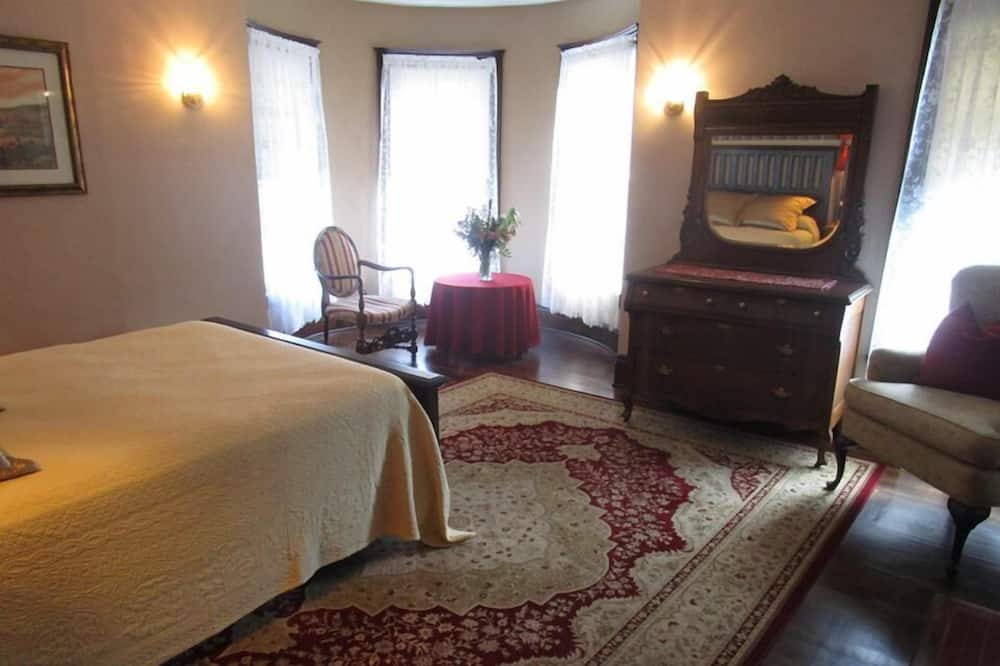 Photo of Bedroom in Alderson