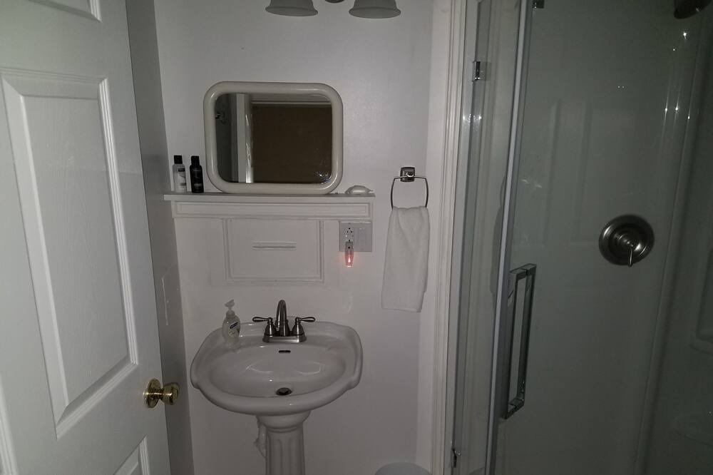 Photo of Bathroom in Alderson