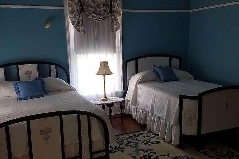 Photo of Bedroom in Alderson