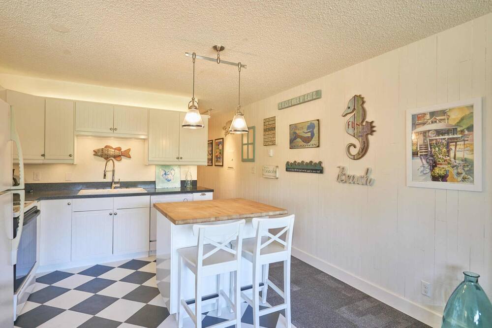 Photo of Kitchen in Neskowin