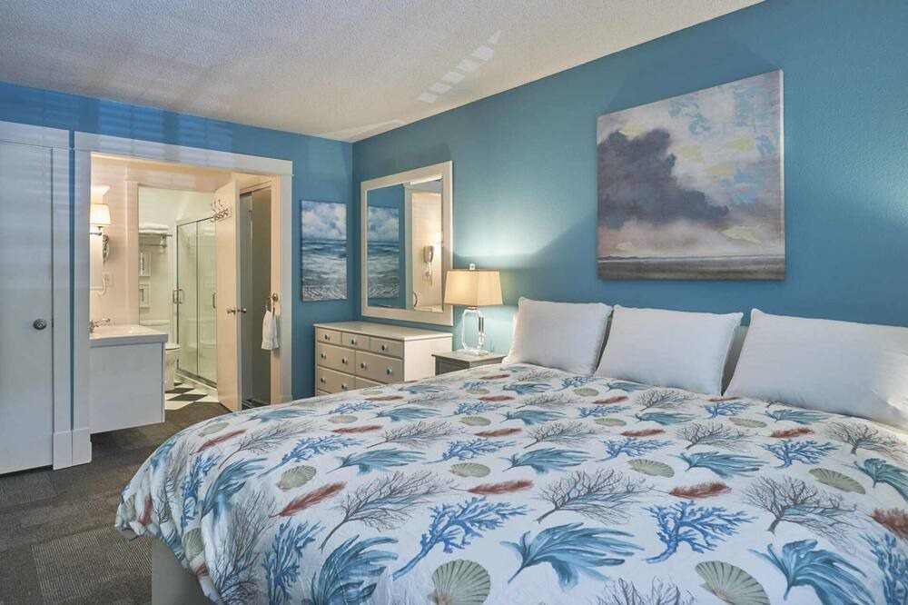 Photo of Bedroom in Neskowin